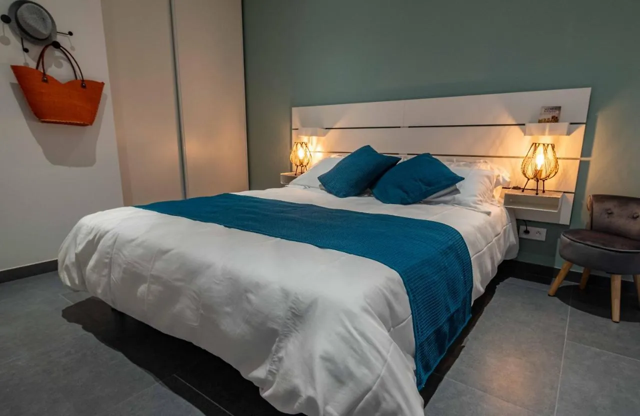 Le Clos Des Eucalyptus Le Plan-de-la-Tour Apartment
